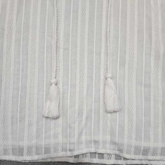 Maven West Ivory Cold Shoulder Boho Blouse Tassel Tie Crochet Sleeve Size Small - Picture 8 of 13